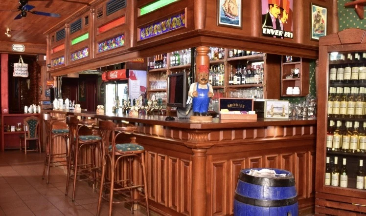 Původní bar Chelsea Pubu